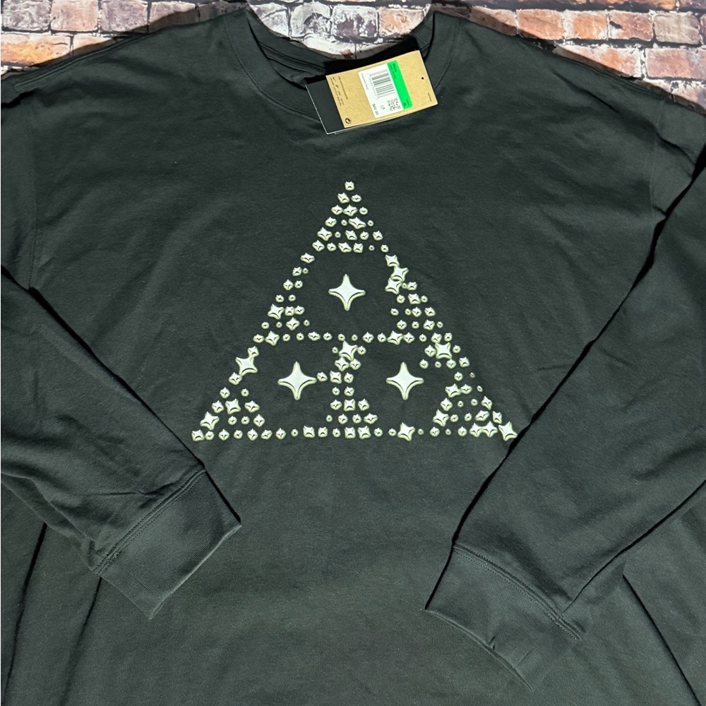 Nike ACG Black Long-Sleeve Tee with Studded Triangle Graphic - Picture 2 of 4
